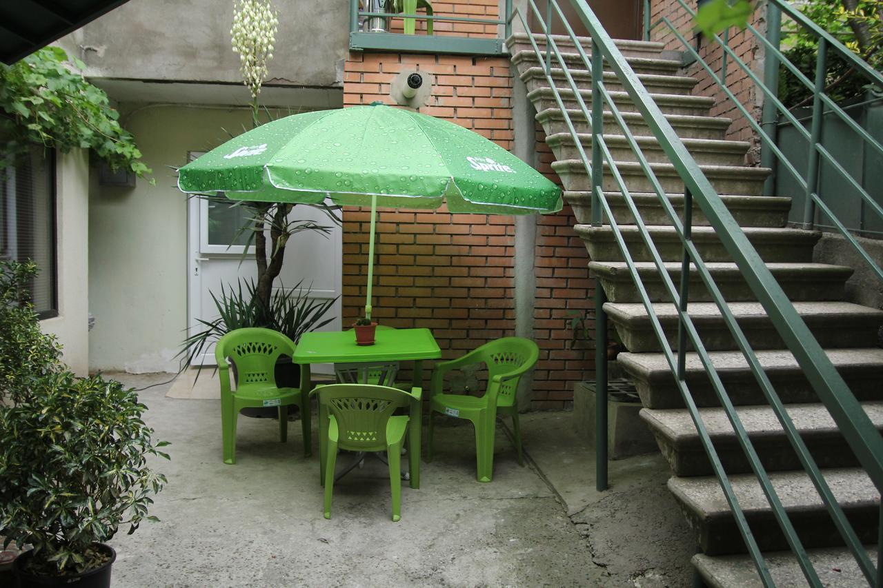 Guesthouse Different Tbiliszi Kültér fotó
