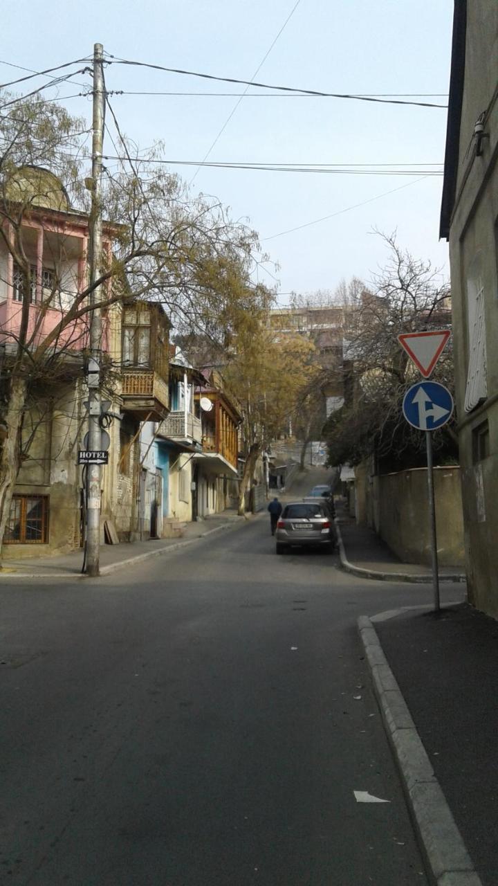 Guesthouse Different Tbiliszi Kültér fotó