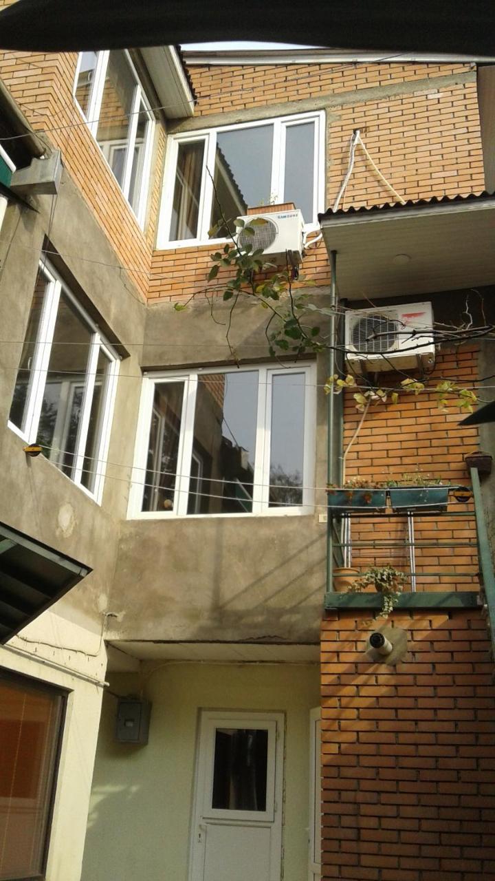 Guesthouse Different Tbiliszi Kültér fotó