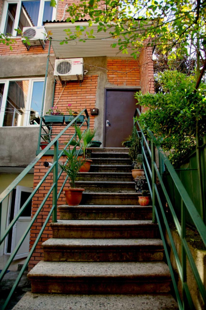 Guesthouse Different Tbiliszi Kültér fotó