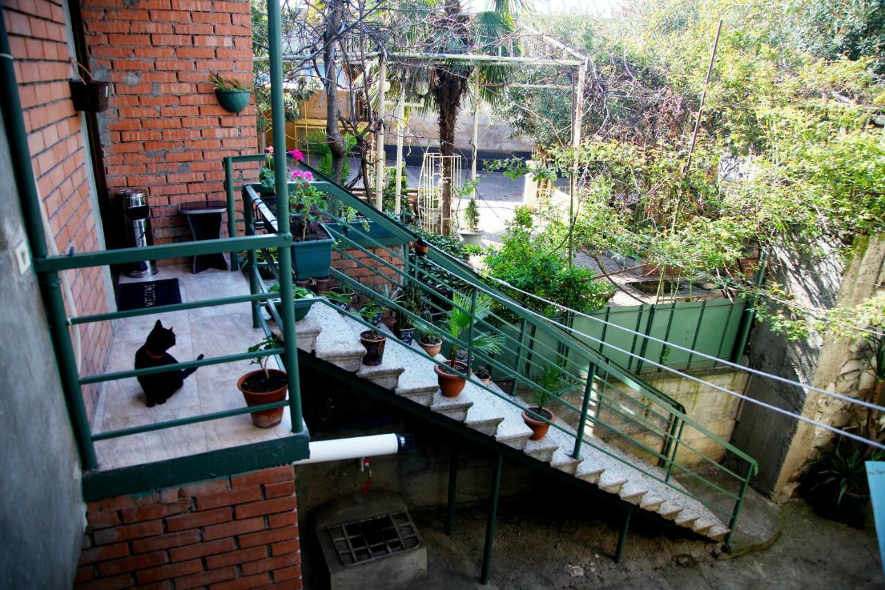 Guesthouse Different Tbiliszi Kültér fotó