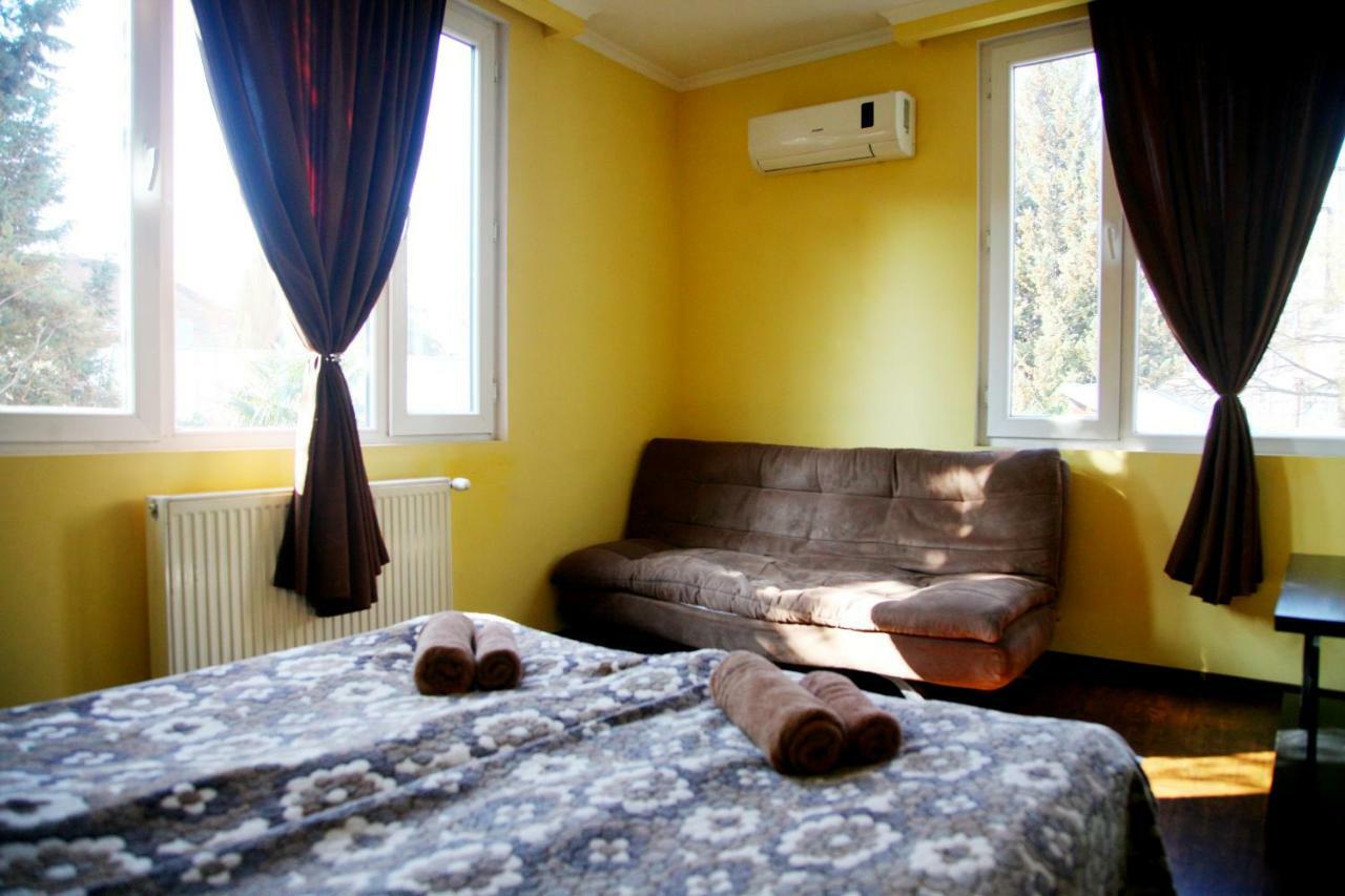 Guesthouse Different Tbiliszi Kültér fotó