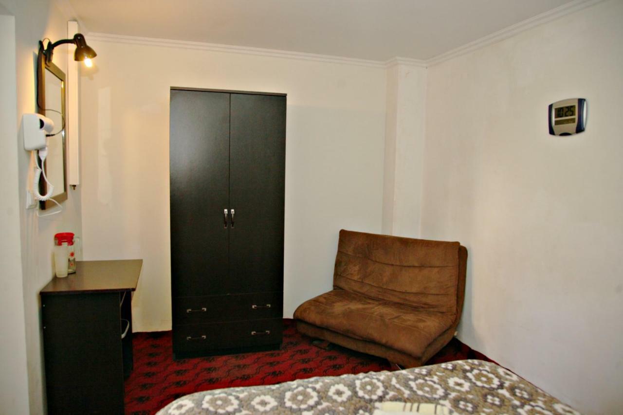 Guesthouse Different Tbiliszi Kültér fotó
