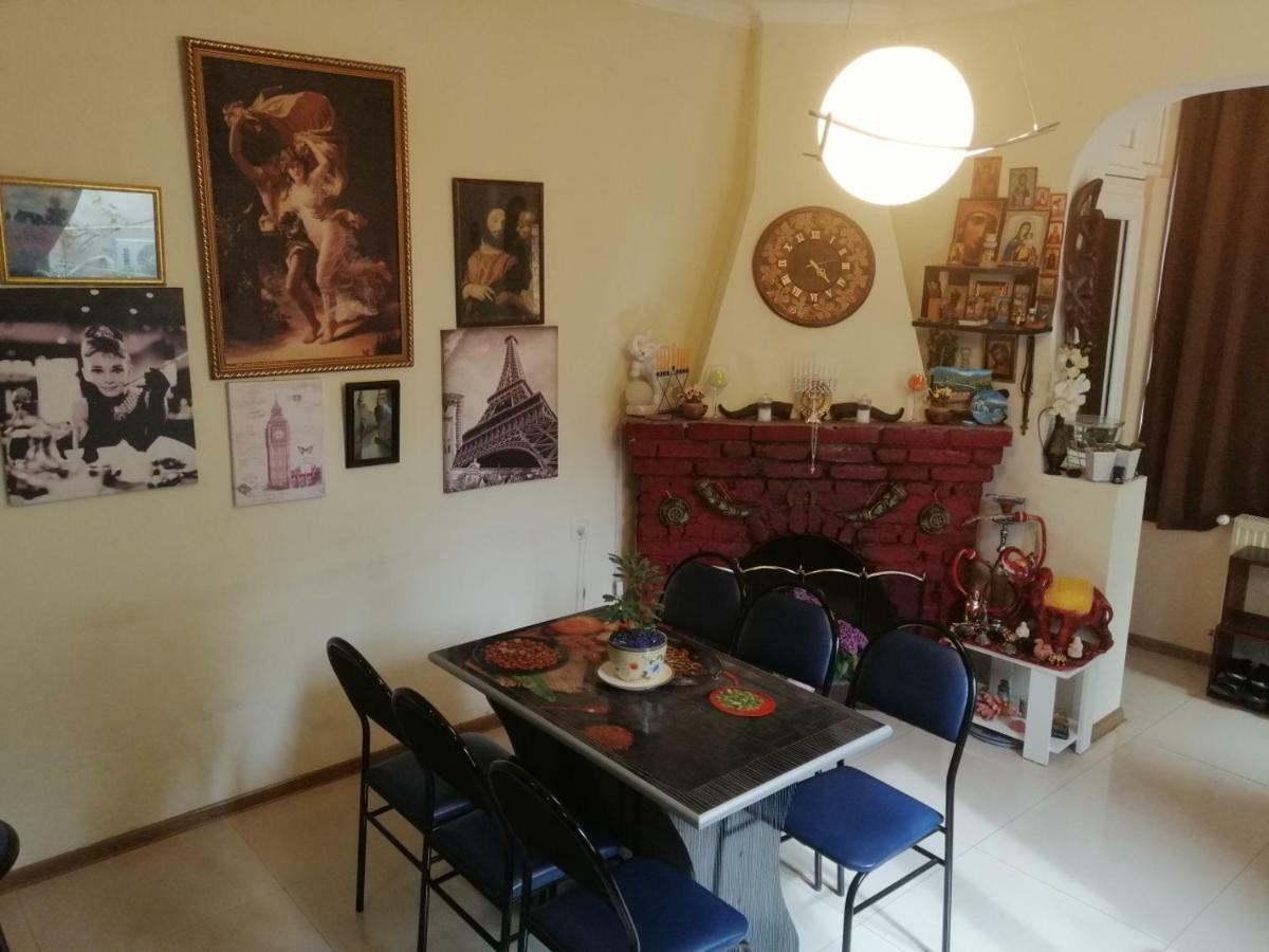 Guesthouse Different Tbiliszi Kültér fotó