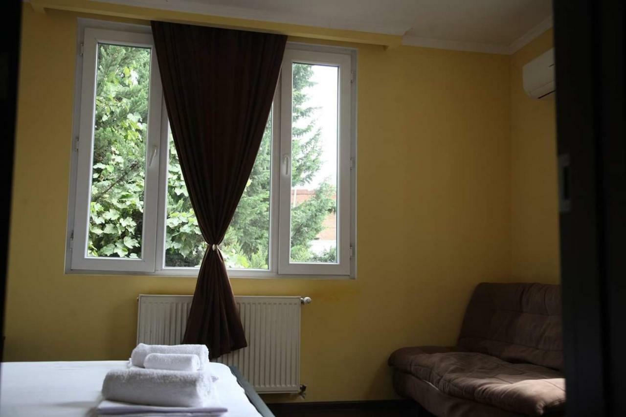 Guesthouse Different Tbiliszi Kültér fotó