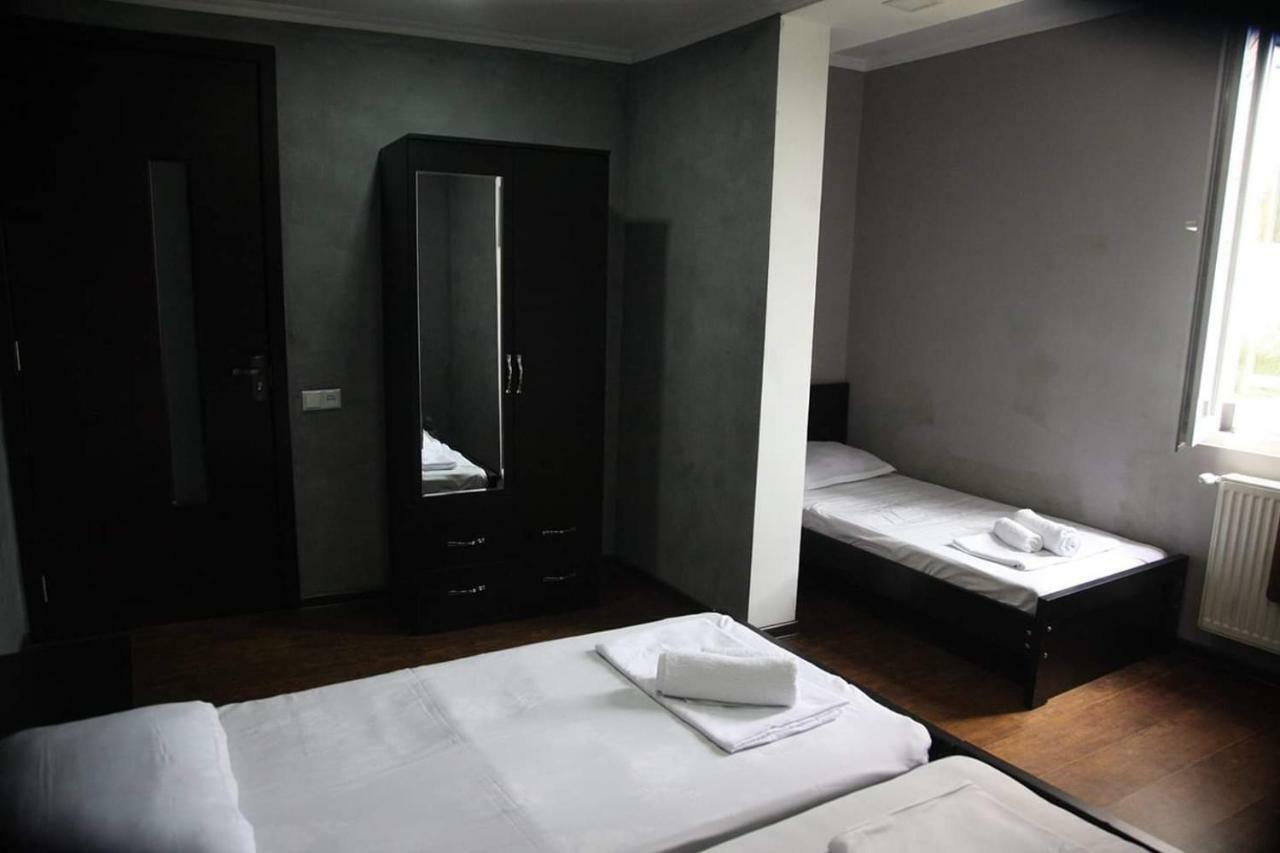 Guesthouse Different Tbiliszi Kültér fotó